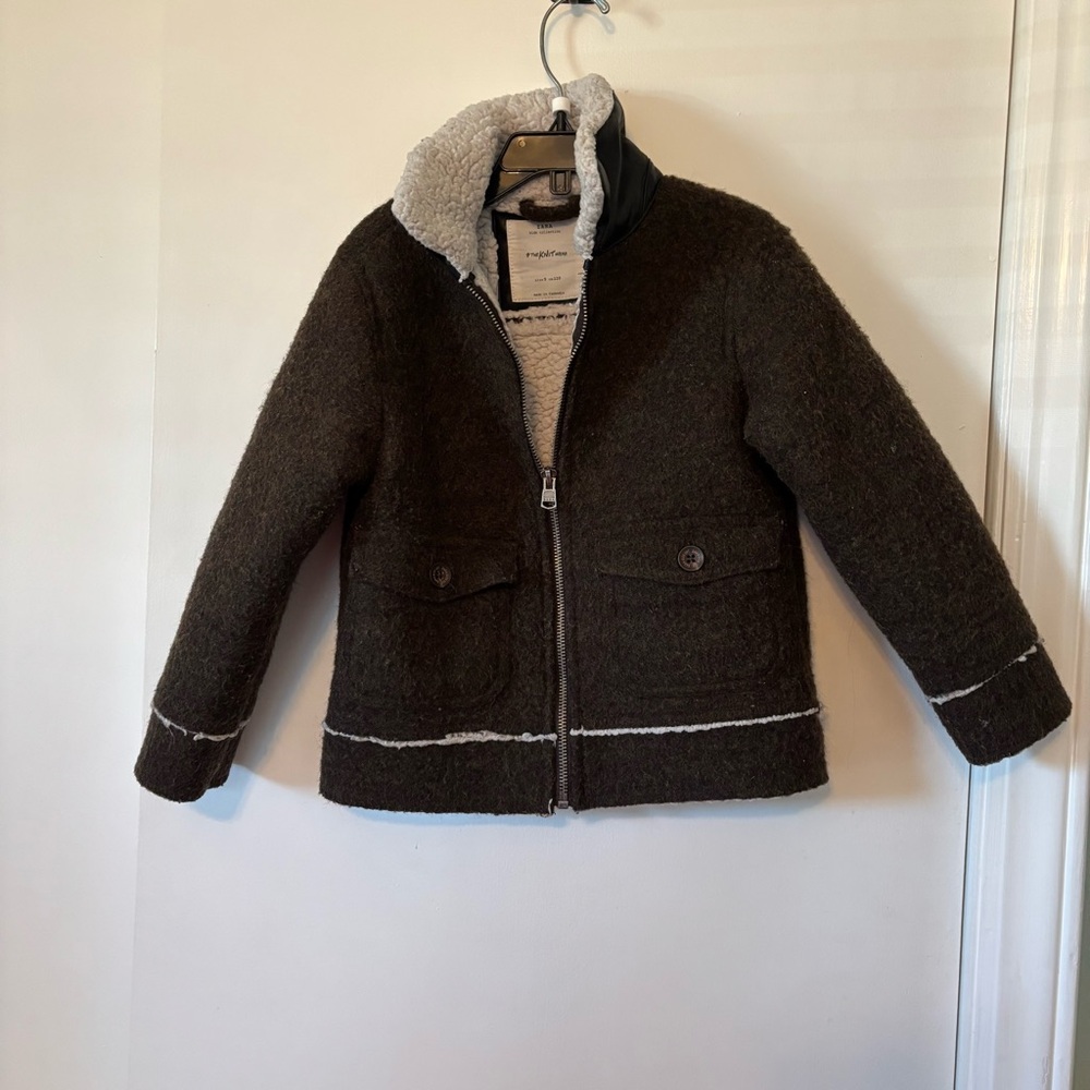 Cozy The Knit Wear Kids Jacket size 5